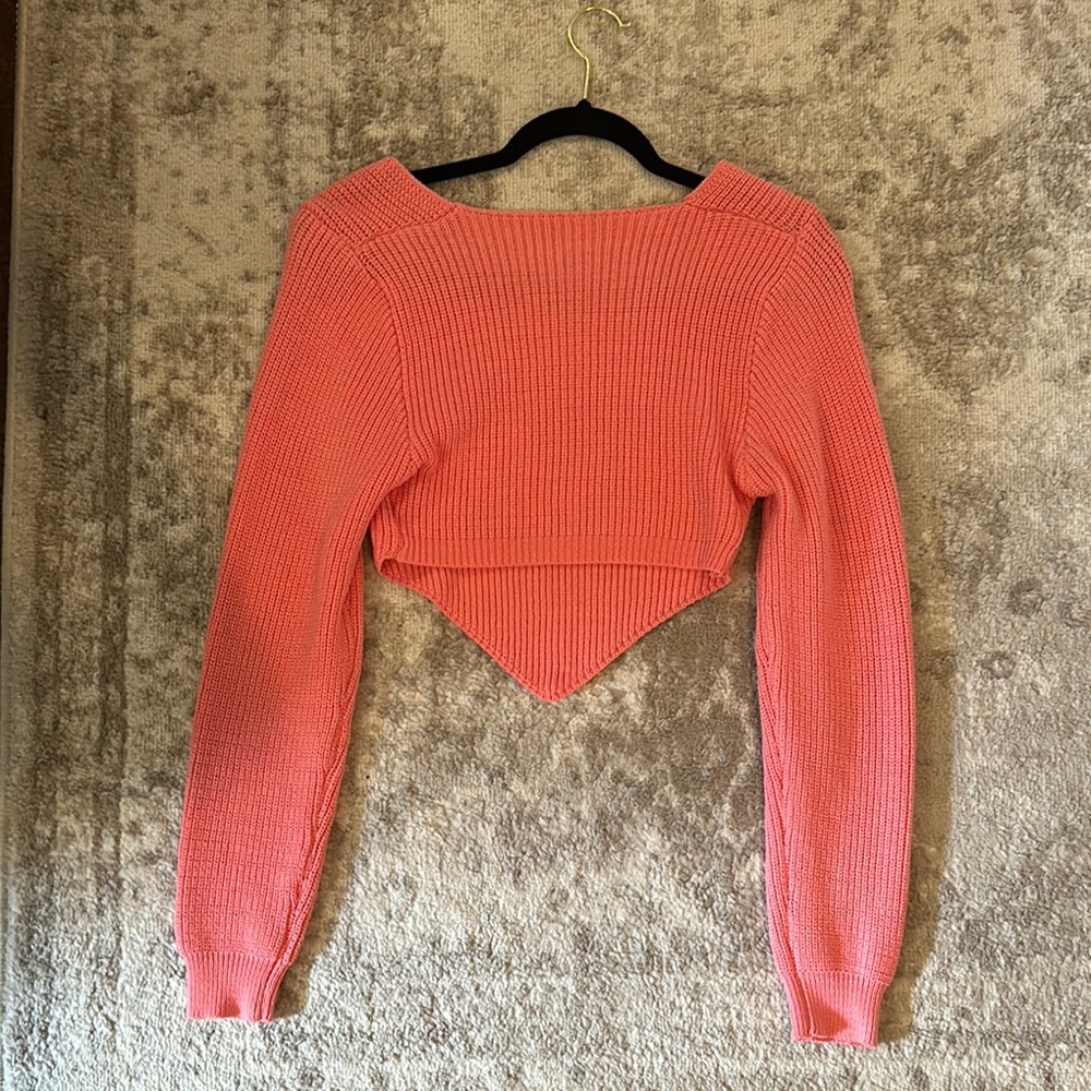 Cropped Sweater - Picture 2 of 4